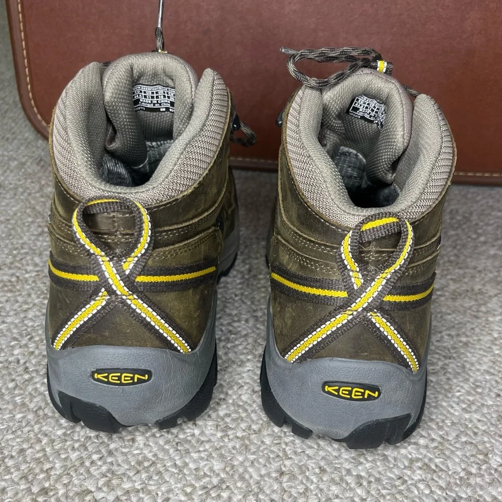 Keen targhee boots
